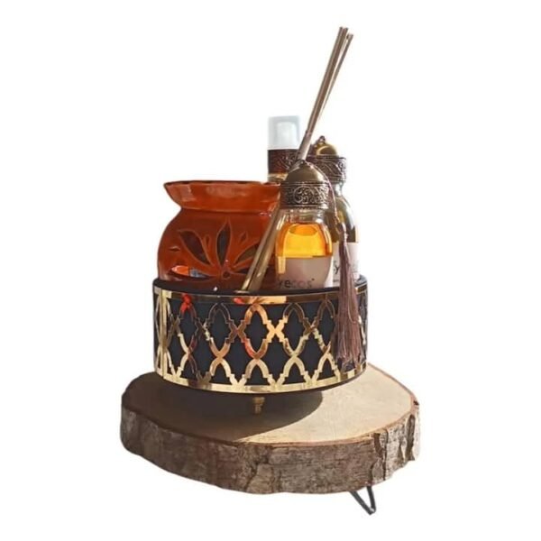 Coffret  constitué d'un plateau prestige, huile de diffusion, parfum vaporisateur, parfum avec batônnets et coupelle en céramique – Image 4